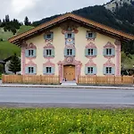 Apartmán Residenz 111 *