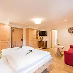 Apartmán Residenz 111 *