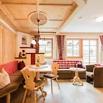Residenz 111 豪尔兹高